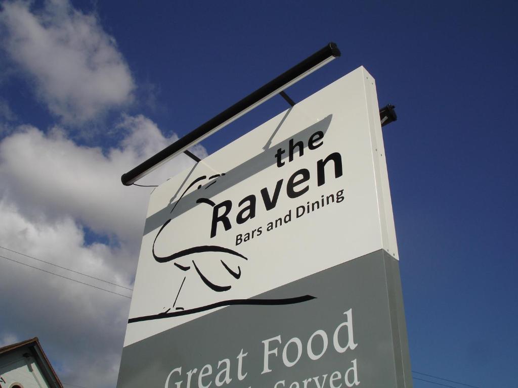 The Raven Hotel Corby Exterior photo